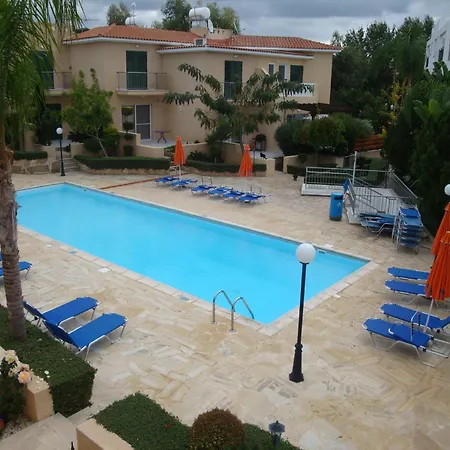 Tranquil Retreat - Cozy 2br House בית נופש